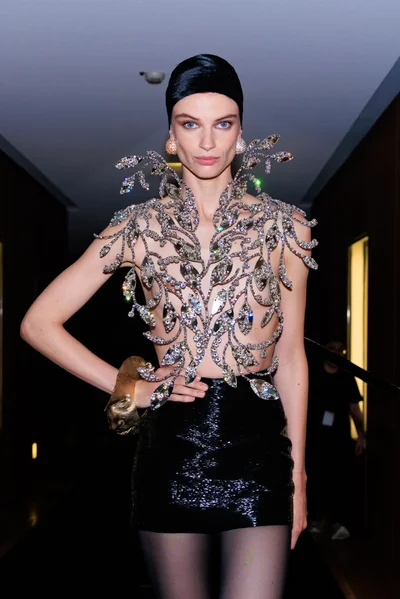 Look 19